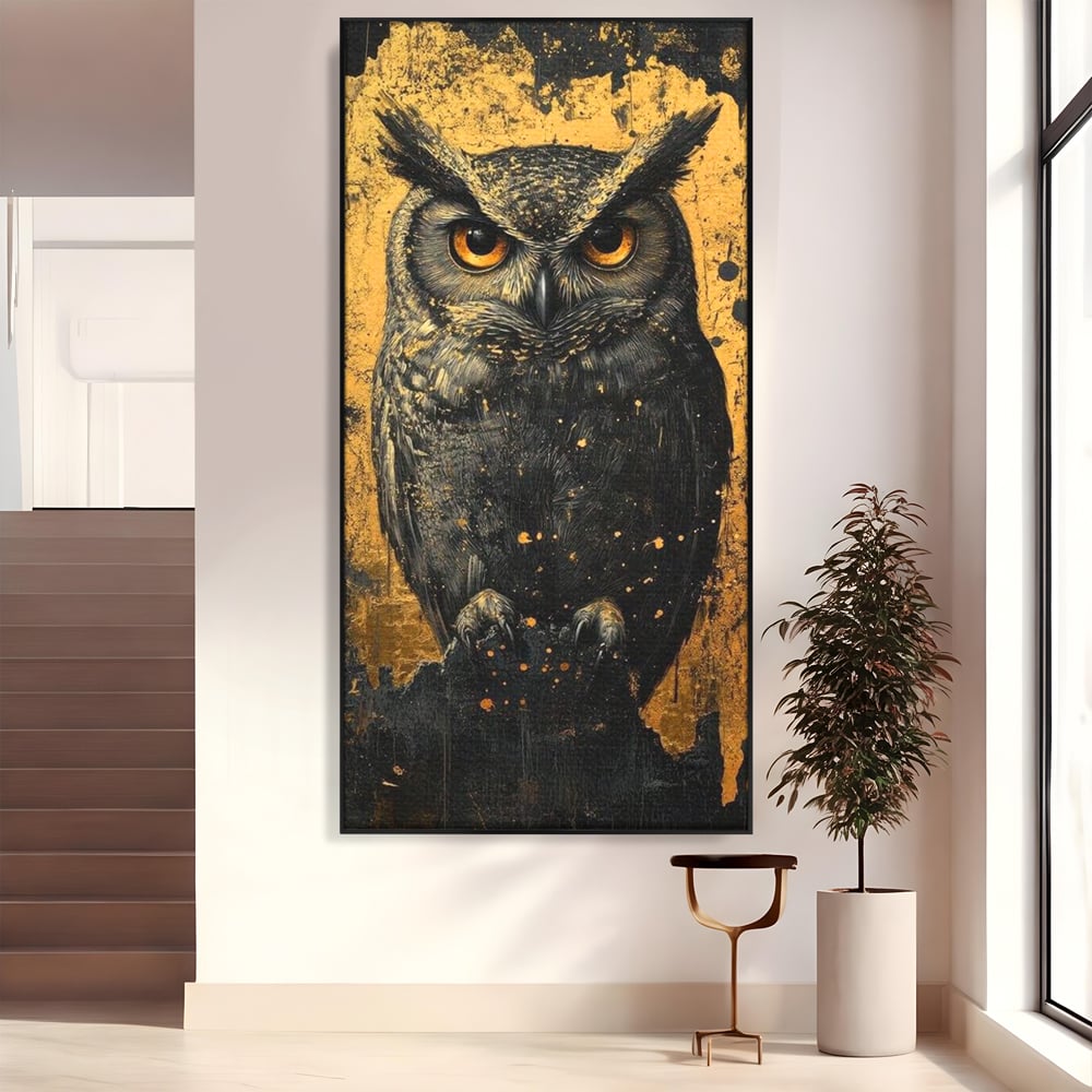 Tablou canvas cu tablou canvas cu bufnita neagra si fundal auriu, in rama de aluminiu negru